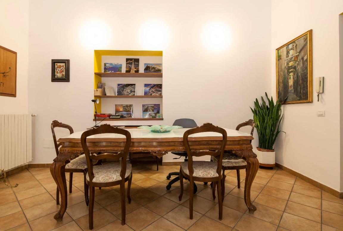 Casa Lungomare Bed and Breakfast Salerno Buitenkant foto